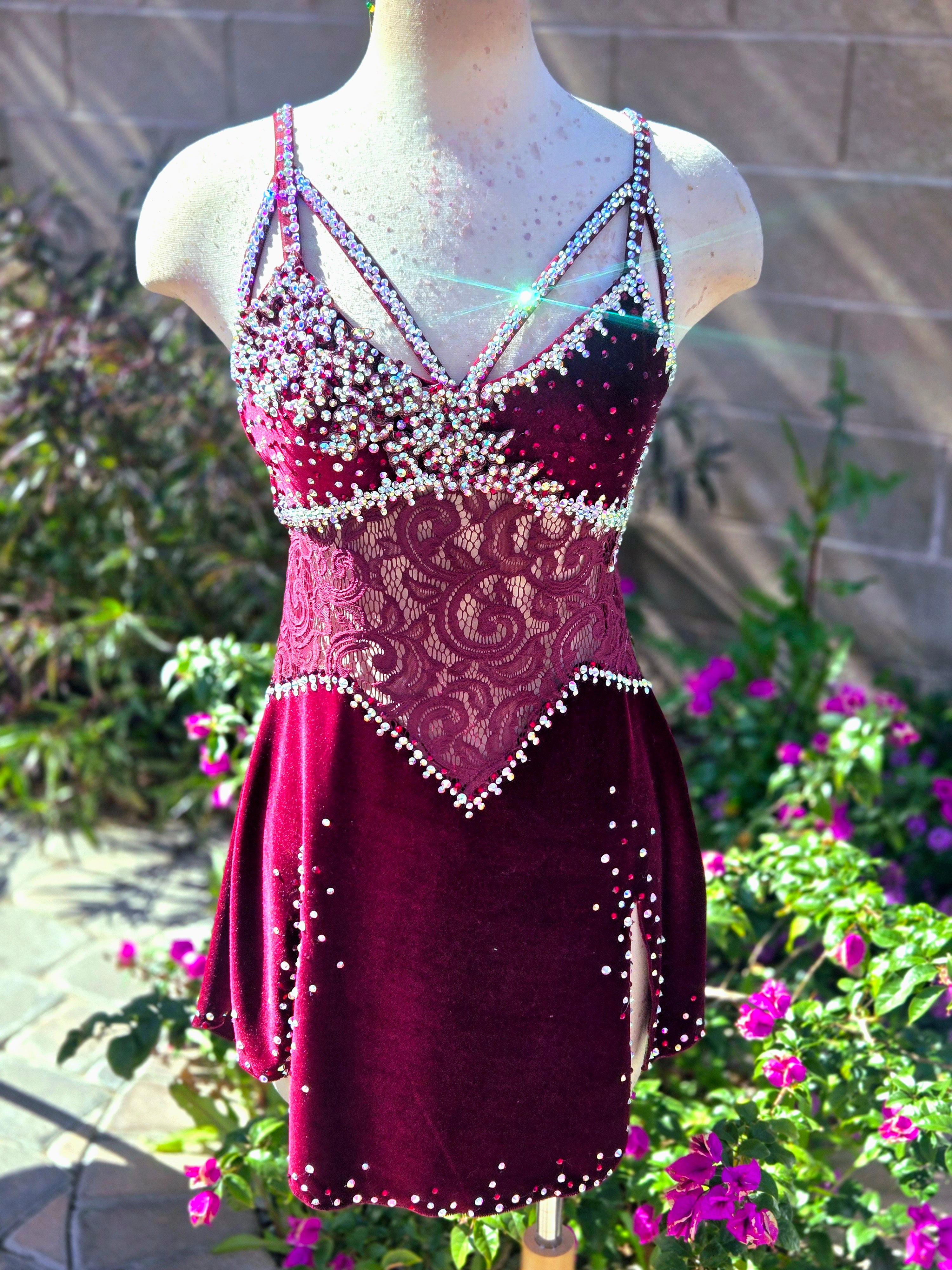 Size Adult Medium Velvet Dress